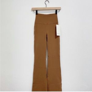 🍁🍂 Lululemon Groove Pant SHR Flare Nulu Roast Brown